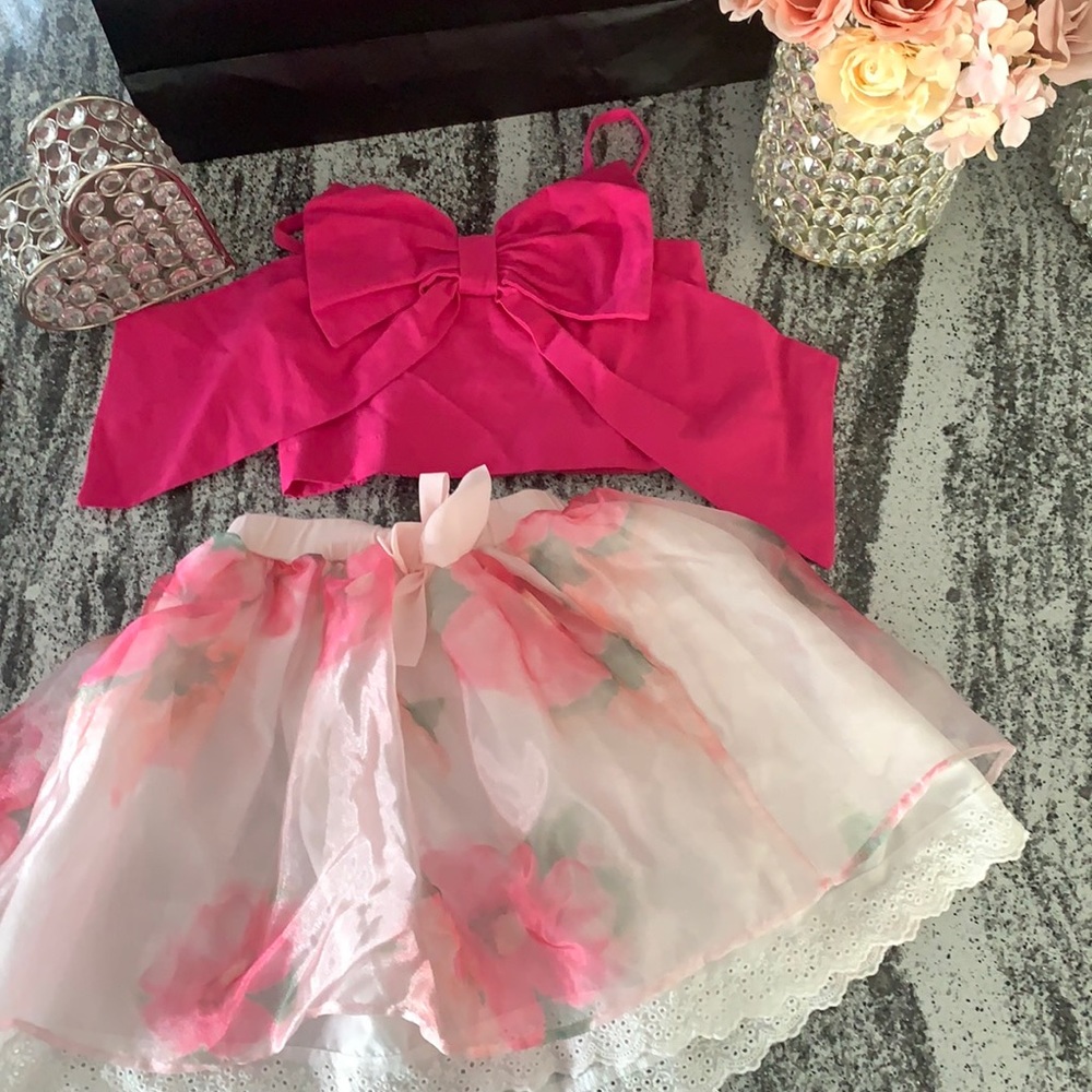 Children’s Mae LI Rose 🌹 floral skirt sz 7